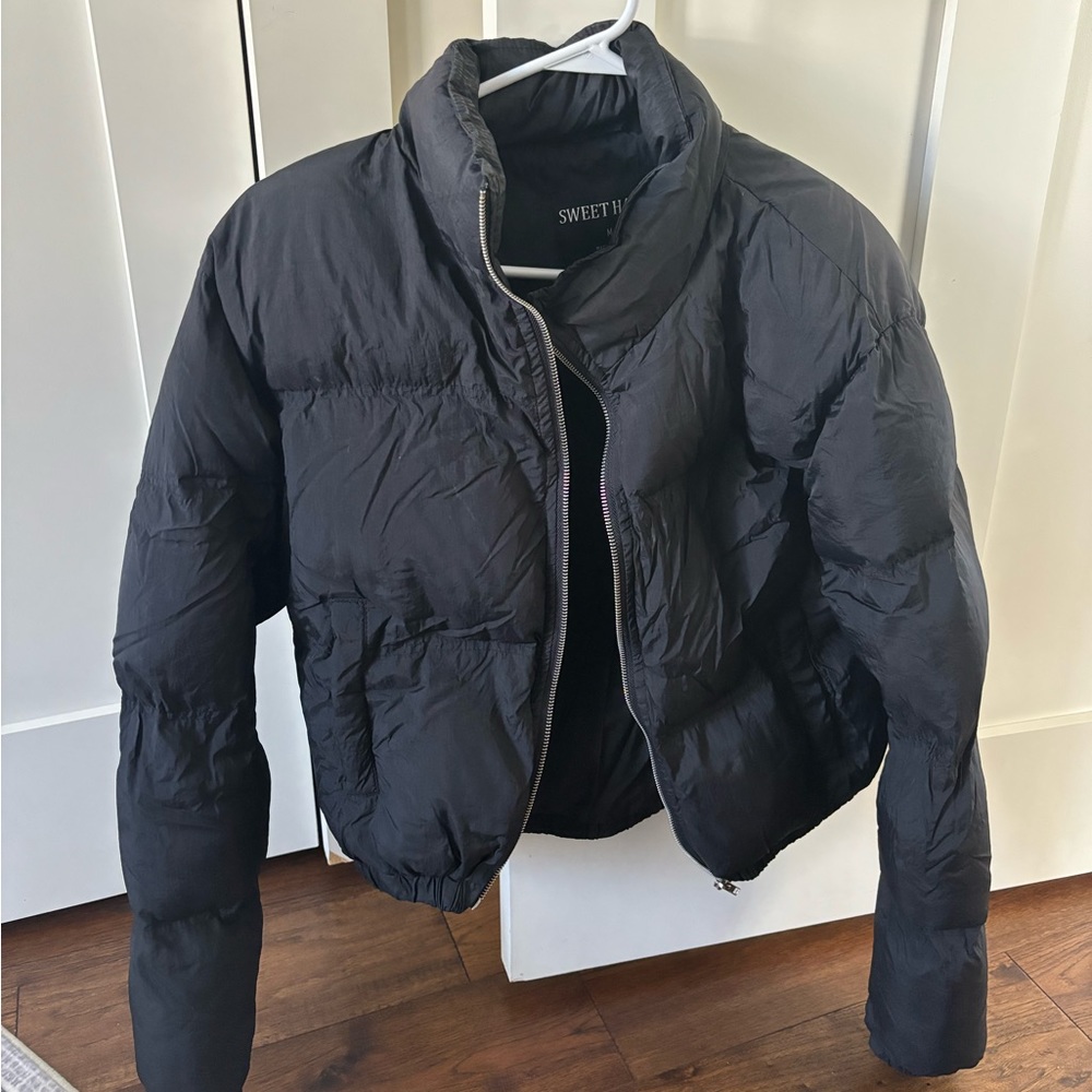 New black puffer jacket